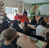 Inspectorii de mediu din Edineț implică tinerii în activități ecologice la Liceul Teoretic "Mihai Eminescu"