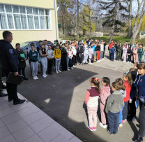 LUNA PĂDURII: ORE ECOLOGICE LA GIMNAZIUL DIN GĂLĂȘENI, RAIONUL RÎȘCANI