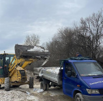 Gunoiștă ilegală descoperită în extravilanul comunei Grătiești